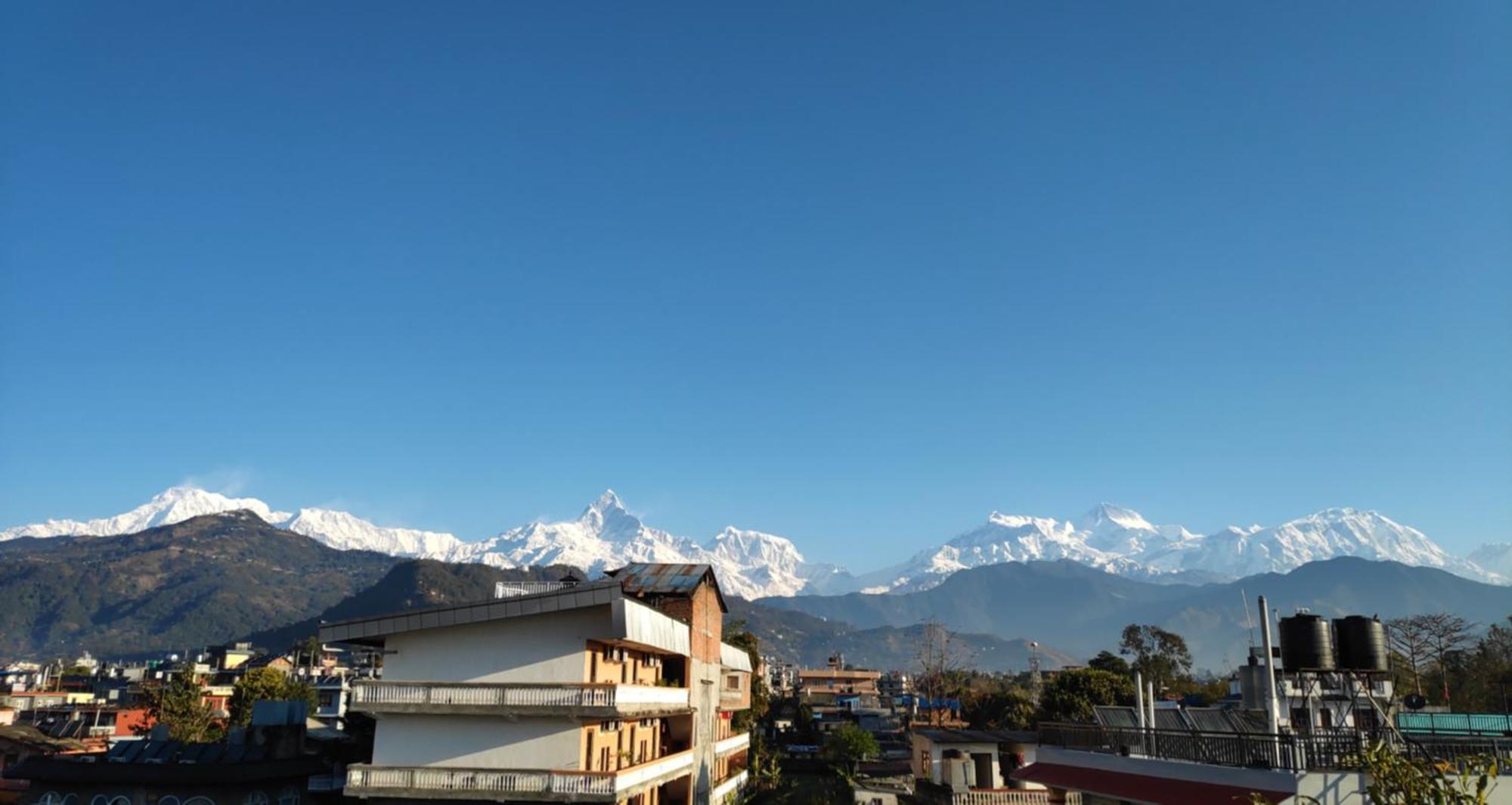 Hotel Mountain View - Lakeside Pokhara Buitenkant foto